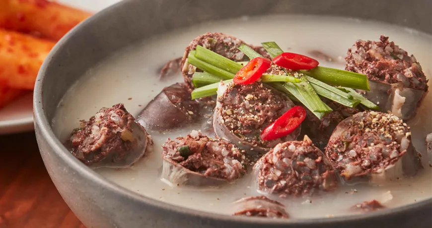 Sundaegukbap || Blood Sausage and Rice Soup, 血肠汤饭, 血腸湯飯, スンデクッパ, 순대국밥 :: k food.market