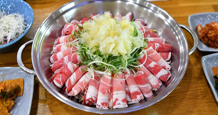 Sogogijeongol || Beef Hot Pot, 牛肉火锅, 牛肉火鍋, 牛肉の寄せ鍋, 소고기전골
