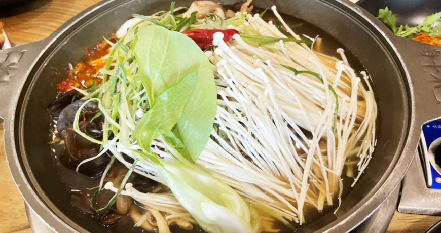 Beoseotjeongol || Mushroom Hot Pot, 蘑菇火锅, 蘑菇火鍋, きのこの寄せ鍋, 버섯전골