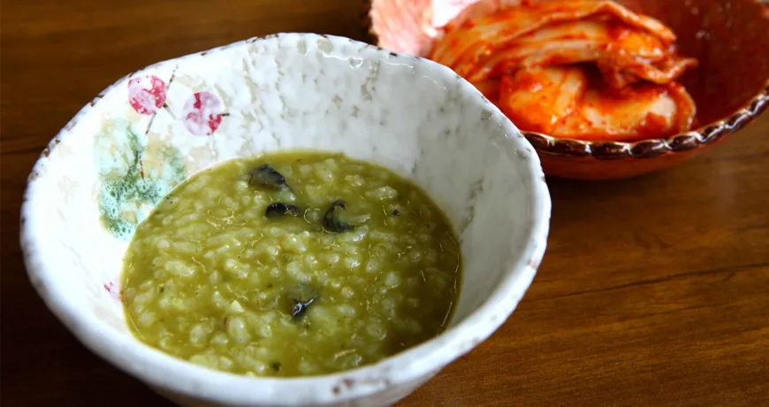 Bomaljuk || Top Shell Rice Porridge, 海螺粥, 海螺粥, クボガイ粥, 보말죽