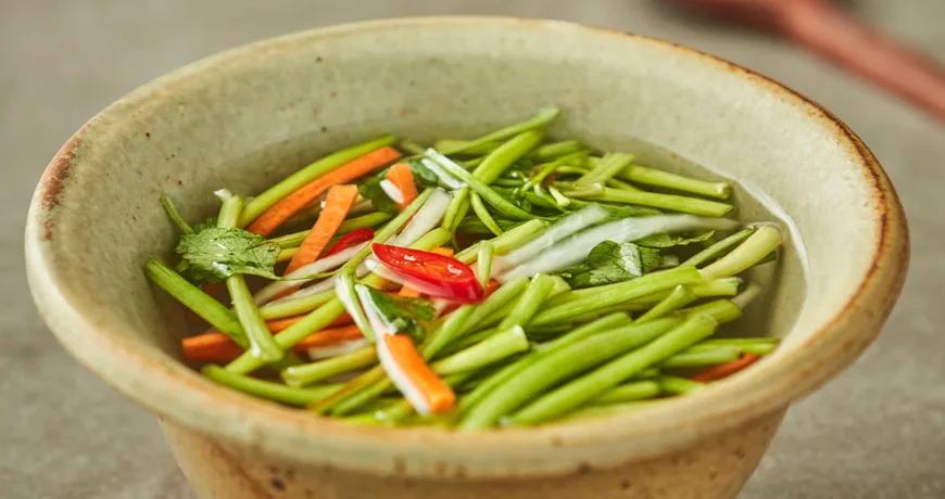 Dolminarimulkimchi || Wild Parsley Water Kimchi, 野生水芹水辛奇, 野芹の水キムチ