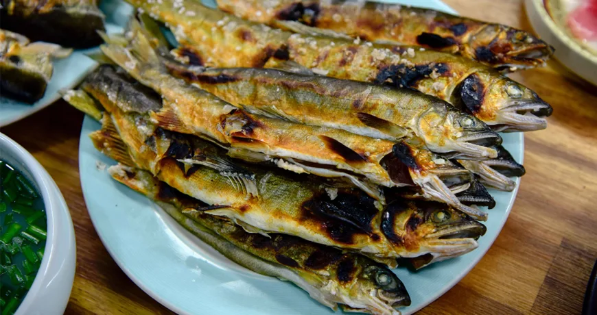 Euneogui || Grilled Sweetfish, 烤香鱼, 烤香魚, 鮎焼き, 은어구이