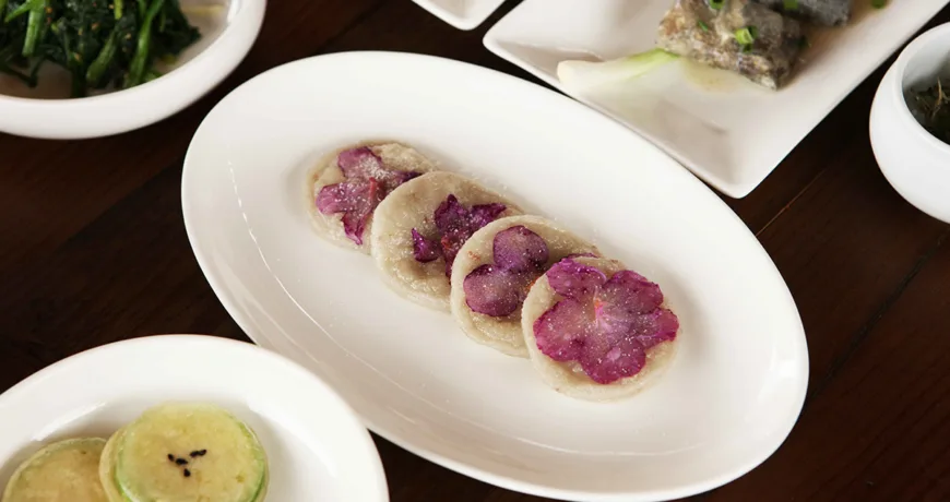 Hwajeon || Pan fried Flower Rice Cake, 花煎糕, 花煎糕, 花びらのチヂミ, 화전 Hwajeon || Pan fried Flower Rice Cake, 花煎糕, 花煎糕, 花びらのチヂミ, 화전