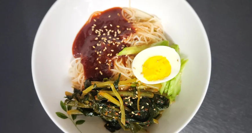 Yeolmubibimguksu || Spicy Noodles with Young Summer Radish Kimchi