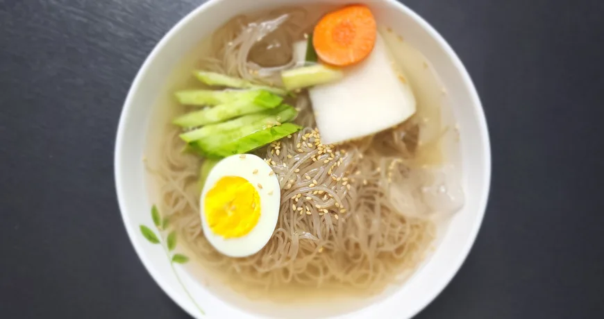 Dongchimimullaengmyeon || Cold Buckwheat Noodles with Radish Water Kimchi, 盐水萝卜冷面, 鹽水蘿蔔冷面, 大根の水キムチ冷麺, 동치미물냉면 Dongchimimullaengmyeon || Cold Buckwheat Noodles with Radish Water Kimchi