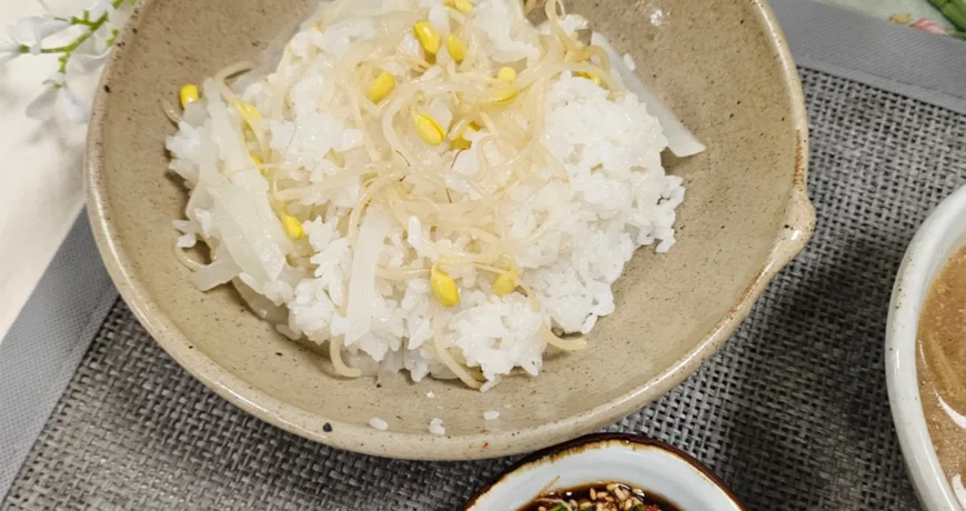 Kongnamulbap || Bean Sprout Rice, 豆芽饭, 豆芽飯, 豆もやしご飯, 콩나물밥 Kongnamulbap || Bean Sprout Rice, 豆芽饭, 豆芽飯, 豆もやしご飯, 콩나물밥