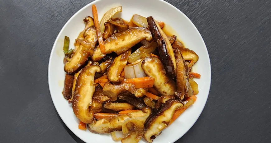 Pyogobeoseotbokkeum || Stir fried Golden Oak Mushrooms, 炒香菇, 炒香菇, シイタケ炒め, 표고버섯볶음 Pyogobeoseotbokkeum || Stir fried Golden Oak Mushrooms, 표고버섯볶음 :: k food.market