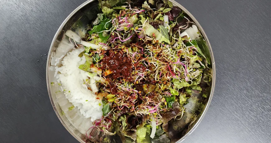 Saessakbibimbap || Sprout Bibimbap, 嫩芽拌饭, 嫩芽拌飯, スプラウトビビンバ, 새싹비빔밥 Saessakbibimbap || Sprout Bibimbap, 嫩芽拌饭, 嫩芽拌飯, スプラウトビビンバ, 새싹비빔밥 :: k food.market