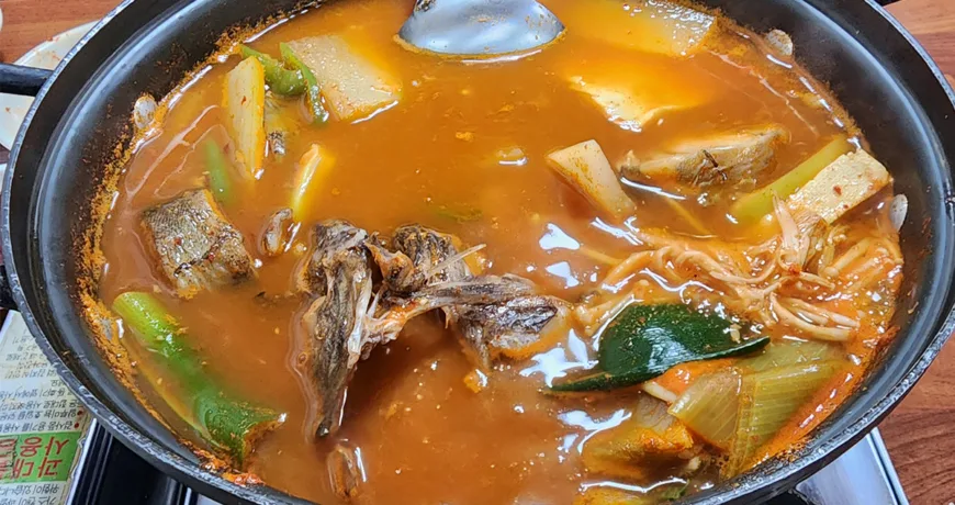 Dongtaejjigae || Pollack Stew, 冻明太鱼汤, 凍明太魚湯, スケトウダラチゲ, 동태찌개 Dongtaejjigae || Pollack Stew, 冻明太鱼汤, 凍明太魚湯, スケトウダラチゲ, 동태찌개 :: k food.market