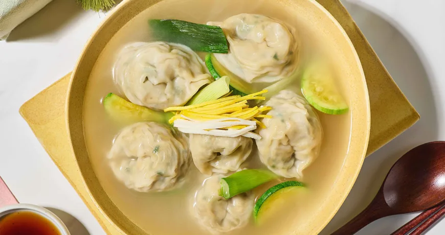 Mandutguk || Dumpling Soup, 饺子汤, 餃子湯, 餃子スープ, 만둣국 Mandutguk || Dumpling Soup, 饺子汤, 餃子湯, 餃子スープ, 만둣국 :: k food.market
