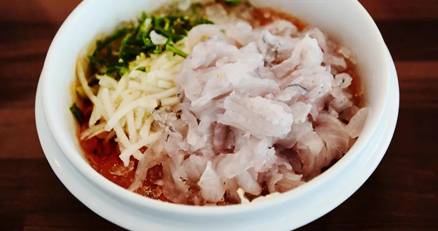 Mulhoe || Cold Raw Fish Soup, 水拌生鱼片, 水拌生魚片, 刺身入り冷やしスープ, 물회 Mulhoe || Cold Raw Fish Soup, 水拌生鱼片, 水拌生魚片, 刺身入り冷やしスープ, 물회 :: k food.market