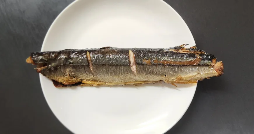 Kkongchigui || Grilled Saury, 烤秋刀鱼, 烤秋刀魚, サンマ焼き, 꽁치구이 :: k food.market