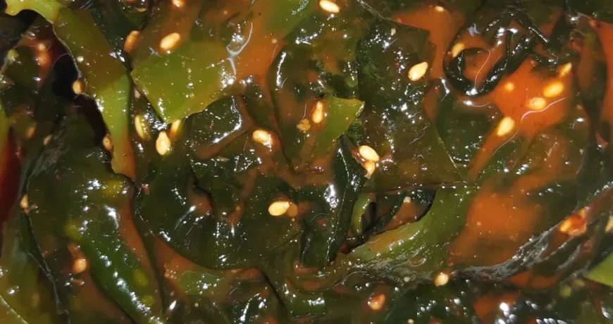 Miyeokchomuchim || Sweet and Sour Seaweed Salad, 醋拌海带, 醋拌海帶, ワカメ酢の物, 미역초무침