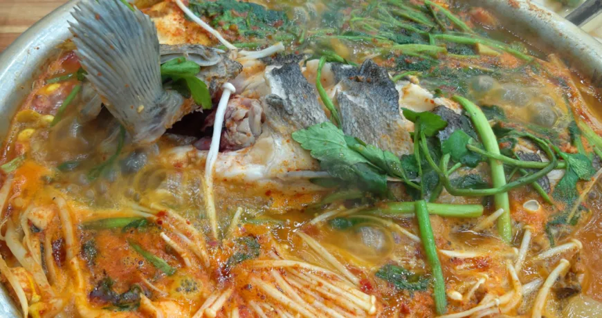 Ureokmaeuntang || Spicy Rockfish Stew, 鲜辣石斑鱼汤, 鮮辣石斑魚湯, クロソイの辛味スープ, 우럭매운탕 Ureokmaeuntang || Spicy Rockfish Stew, 鲜辣石斑鱼汤, 鮮辣石斑魚湯, クロソイの辛味スープ, 우럭매운탕