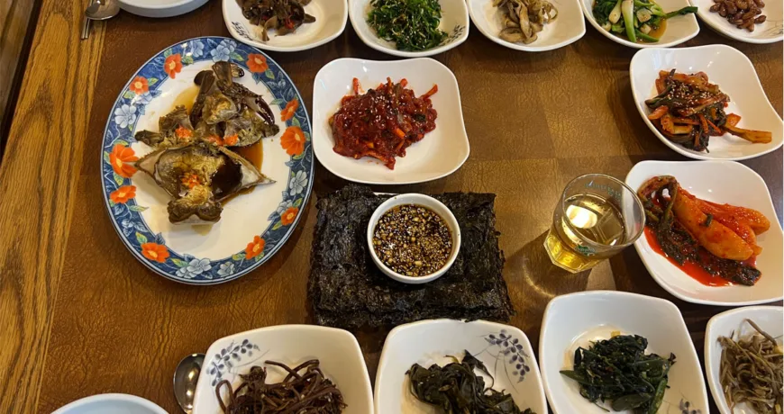 Ganjanggejangjeongsik || Soy Sauce Marinated Crab Served with Rice and Side Dishes, 酱生蟹套餐, 醬蟹套餐, カンジャンケジャン定食, 간장게장정식 Ganjanggejangjeongsik || Soy Sauce Marinated Crab Served with Rice and Side Dishes, 酱生蟹套餐, 醬蟹套餐, カンジャンケジャン定食, 간장게장정식