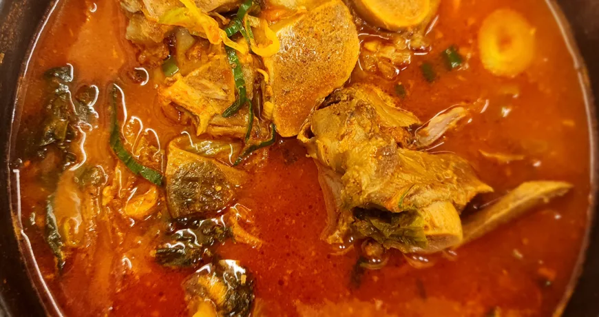 Ppyeohaejangguk || Pork Backbone Hangover Soup, 뼈해장국