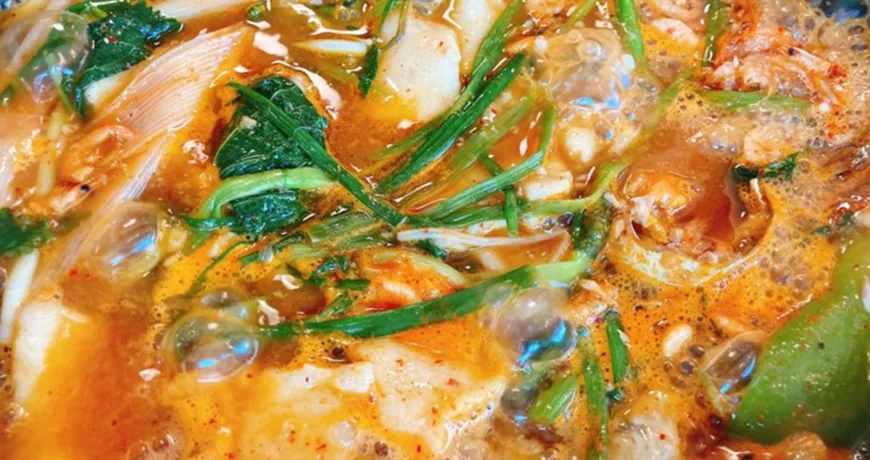 Megimaeuntang || Spicy Catfish Stew, 鲜辣鲶鱼汤, 鮮辣鯰魚湯, ナマズの辛味スープ, 메기매운탕 Megimaeuntang || Spicy Catfish Stew, 鲜辣鲶鱼汤, 鮮辣鯰魚湯, ナマズの辛味スープ, 메기매운탕