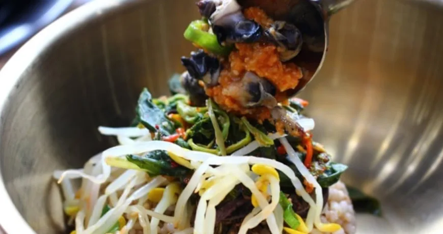 Ureongdoenjang Bibimbap || Freshwater Snail Soybean PasteBibimbap