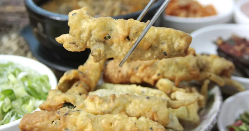 Chueotwigim || Deep fried Loach, 炸泥鳅, 炸泥鰍, どじょうの天ぷら, 추어튀김 Chueotwigim || Deep fried Loach, 炸泥鳅, 炸泥鰍, どじょうの天ぷら, 추어튀김