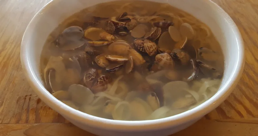 Bajirakkalguksu || Noodle Soup with Clams, 蛤蜊刀切面, 蛤蜊刀切麵, アサリカルグクス, 바지락칼국수 Bajirakkalguksu || Noodle Soup with Clams, 蛤蜊刀切面, 蛤蜊刀切麵, アサリカルグクス, 바지락칼국수 :: k food.market