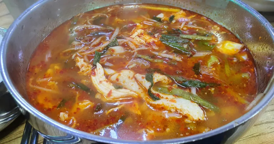 Dakgaejang || Spicy Chicken Soup, 香辣鸡丝汤, 香辣雞絲湯, 鶏肉のユッケジャン, 닭개장 Dakgaejang || Spicy Chicken Soup, 香辣鸡丝汤, 香辣雞絲湯, 鶏肉のユッケジャン, 닭개장