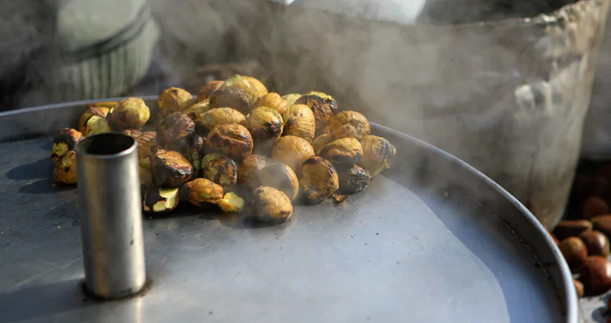 Roasted Chestnuts || 군밤 Roasted Chestnuts || 군밤 :: k food.market