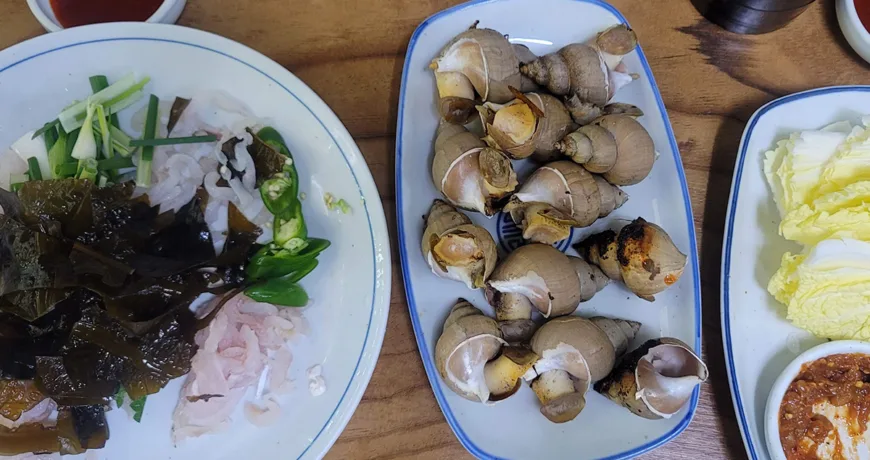 Golbaengi gui || Grilled Sea Snails, 골뱅이구이 :: k food.market