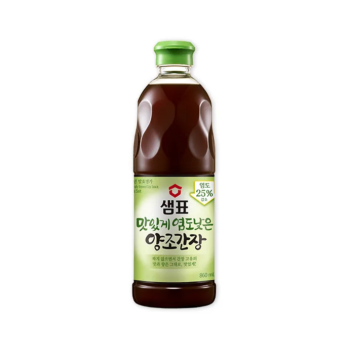 Sempio Deliciously Low-Sodium Brewed Soy Sauce product packaging, with an example of the soy sauce used in cooking.